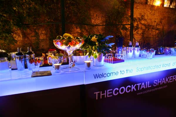 COCKTAIL BAR CATERING